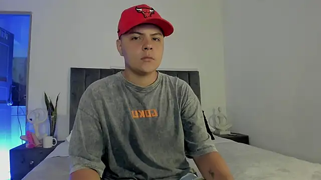 NoahLux online show from October 23, 6:14 pm