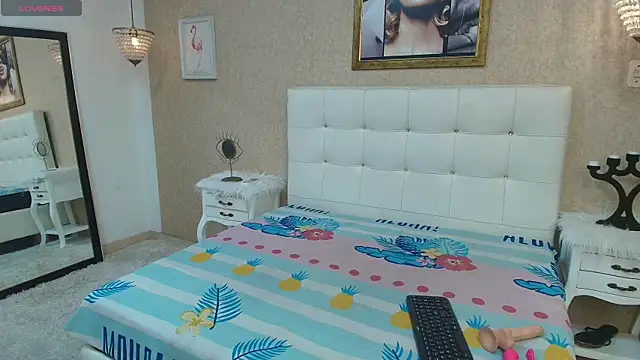 Miladiosa online show from January 10, 12:32 pm