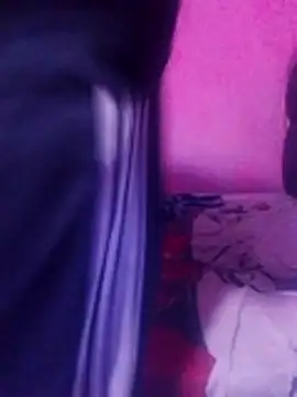 shessAz online show from April 7, 7:05 pm