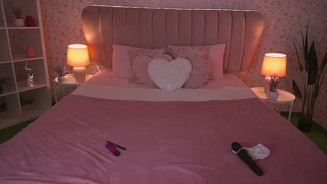 GabriellaJass online show from January 16, 11:12 pm