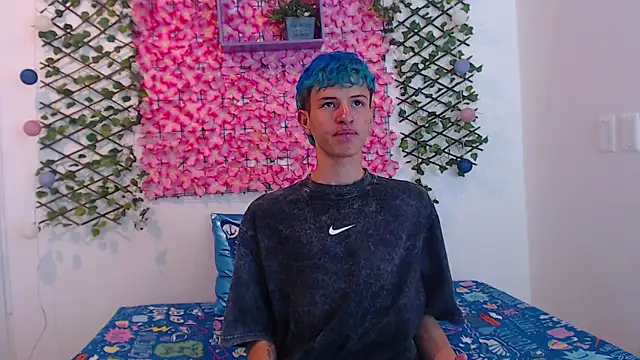 iam lukas   online show from September 13, 5:04 am