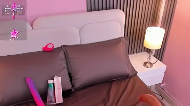 Clawdeen  wolf online show from September 16, 7:33 pm