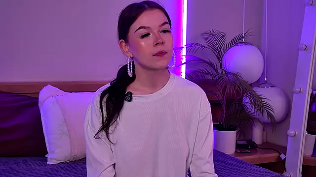 Wanda Wild online show from October 4, 3:56 am