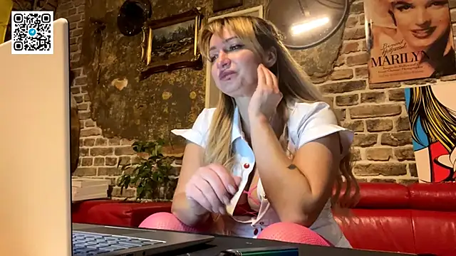 Lapussia online show from November 27, 9:50 pm