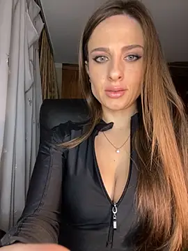 Snapshot of _shadylady_ chatting on October 17, 6:33 pm  shadylady  online show from October 17, 6:33 pm