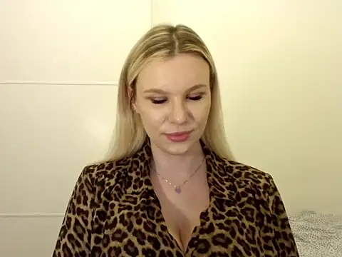 Snapshot of SadieBrilliance chatting on September 25, 6:28 pm SadieBrilliance online show from September 25, 6:28 pm