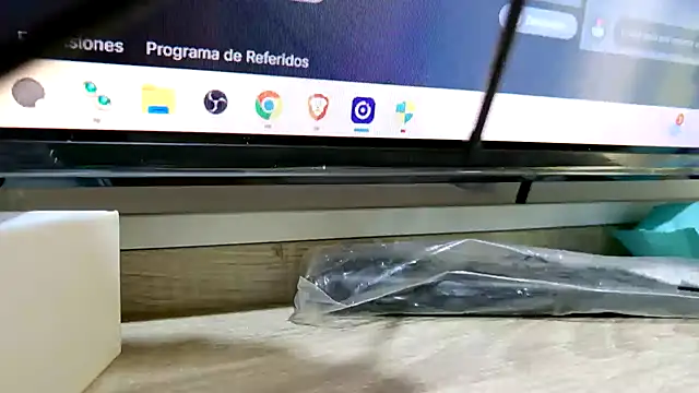 Snapshot of Cami_Boobss chatting on September 27, 2:13 pm Cami Boobss online show from September 27, 2:13 pm