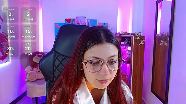 AlanaGarcia19 online show from December 2, 12:07 pm