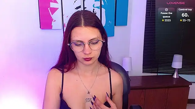 AlanaGarcia19 online show from October 2, 11:37 am