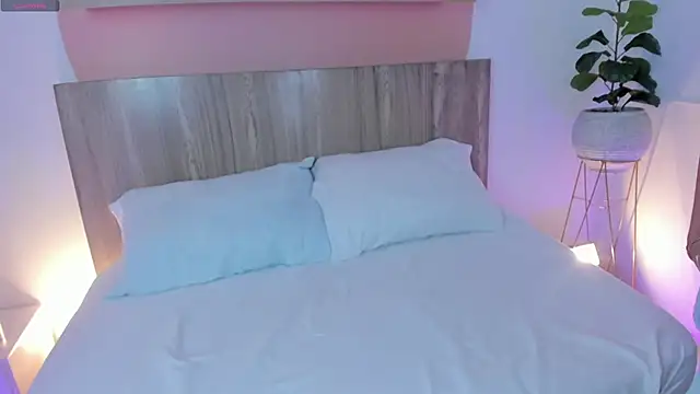 Clara Luu online show from December 5, 3:06 am