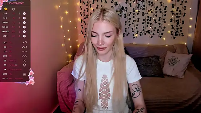 AnyaTaylor  online show from November 14, 4:45 am