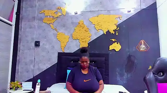 Maiam  Rossi online show from October 15, 12:52 pm