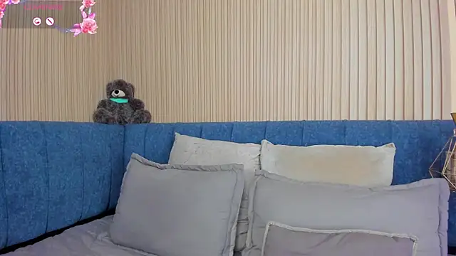 angel ponce online show from December 17, 7:29 pm