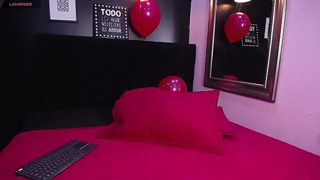 tiiny emilly online show from September 12, 10:50 pm