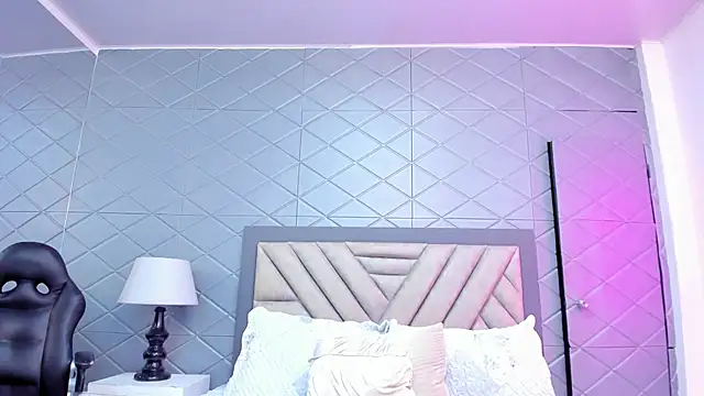 ElisabettaMonroy online show from September 15, 3:09 pm