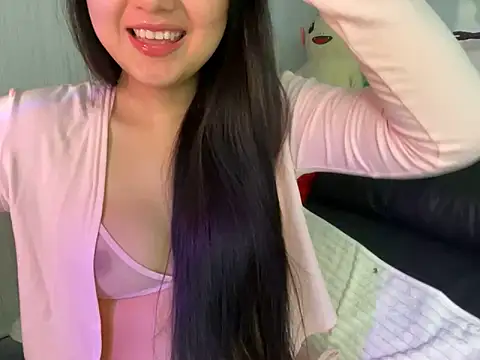 LINNIE05 online show from January 15, 10:21 am