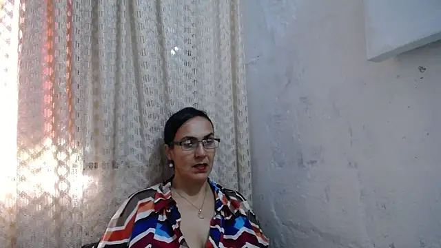 gabbyparker  online show from September 30, 2:44 pm