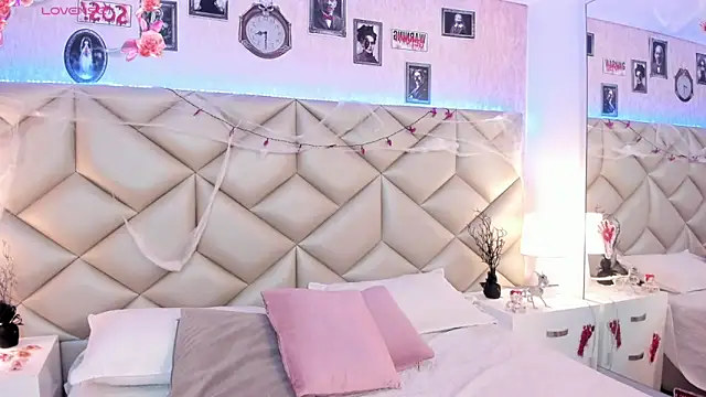 dafnne hall online show from October 21, 4:27 am