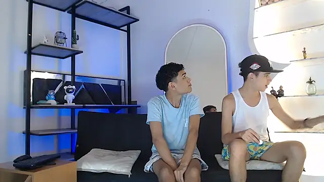 THREE GUYS HOT online show from September 24, 7:35 pm