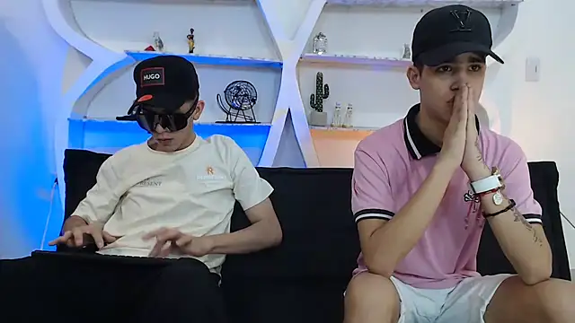 THREE GUYS HOT online show from November 14, 7:25 pm