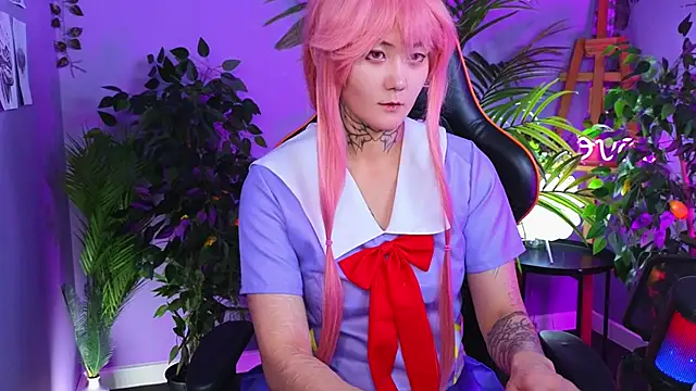 GothXRaven online show from November 28, 4:10 pm