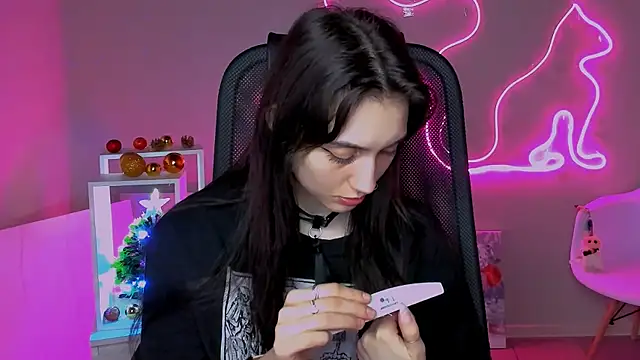 olivianorton online show from January 8, 12:20 pm