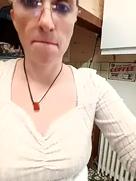 Sophierob1 online show from October 10, 7:13 am