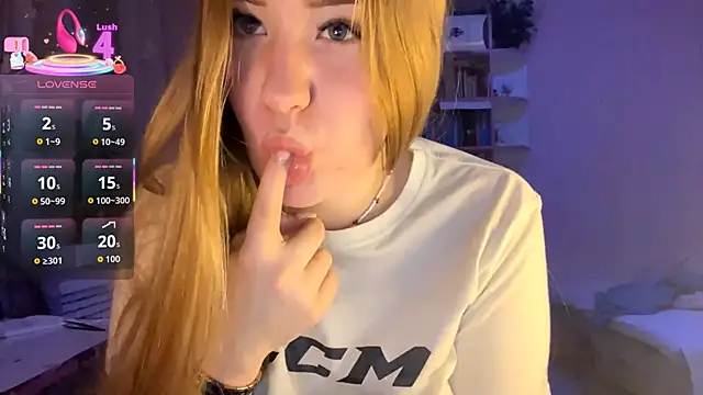 PandaFluff online show from September 20, 5:44 pm