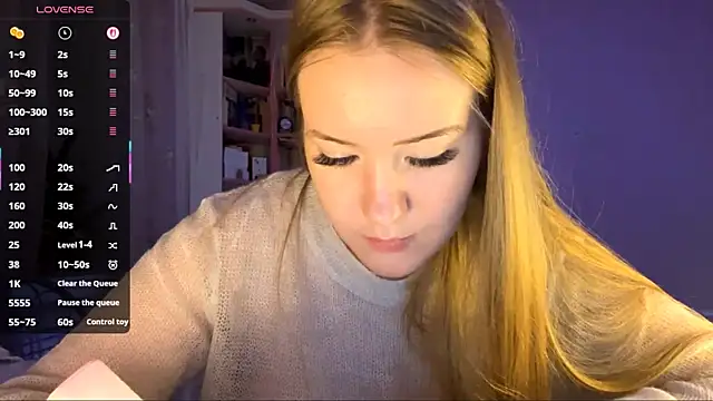 PandaFluff online show from September 30, 5:18 pm