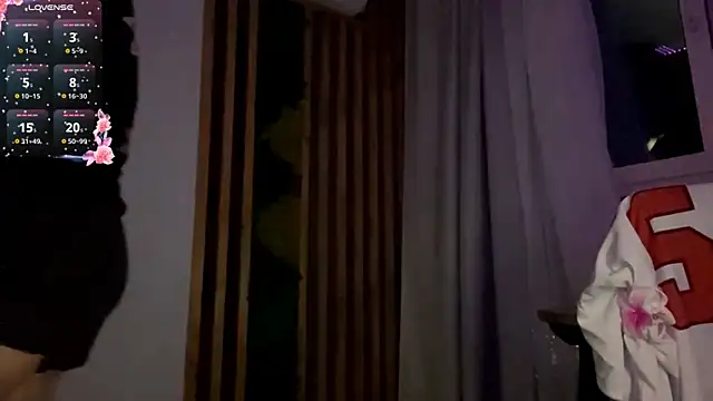 PandaFluff online show from April 13, 6:20 pm