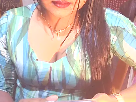 Nusrat Faria07 online show from December 13, 9:54 pm