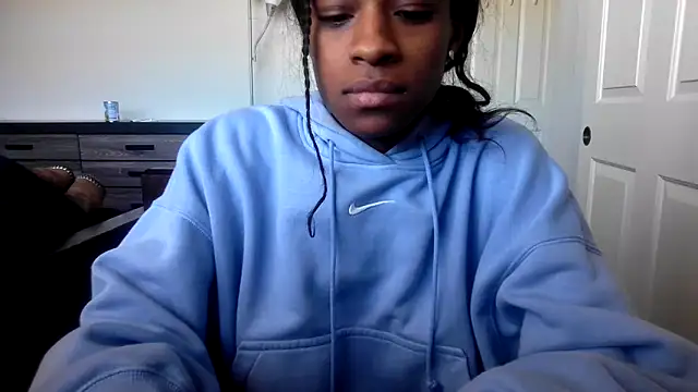 Marlowlovee online show from September 21, 5:22 pm