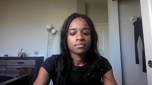 Marlowlovee online show from September 14, 5:00 pm