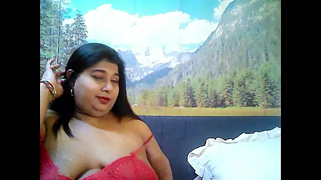 Snapshot of indianhoney694u chatting on October 23, 5:46 am indianhoney694u online show from October 23, 5:46 am