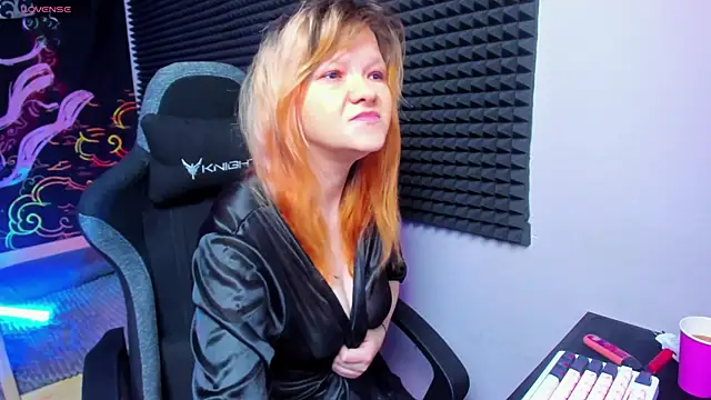 Nora lovvvv online show from October 3, 10:09 am