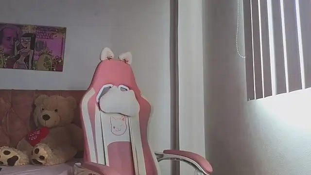 Crystal Star  online show from November 22, 3:37 pm