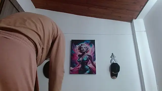 Crystal Star  online show from April 5, 2:27 pm