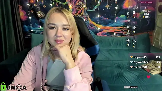 CrystalGirl99 online show from January 15, 8:31 am