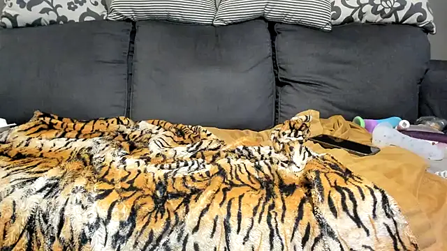 kinkykortney online show from January 16, 12:45 pm