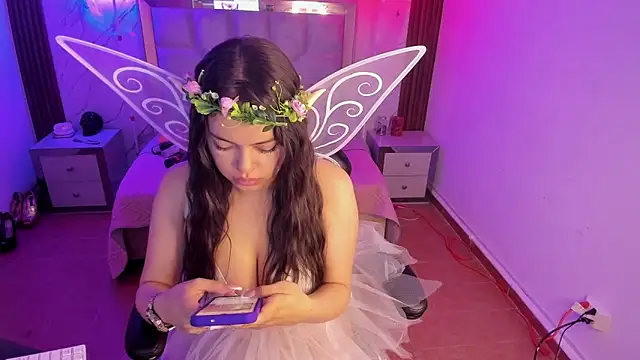 Lizeth Salazar online show from October 31, 11:47 am