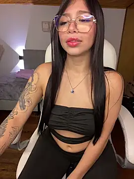 Maddy Piink online show from November 16, 10:43 pm