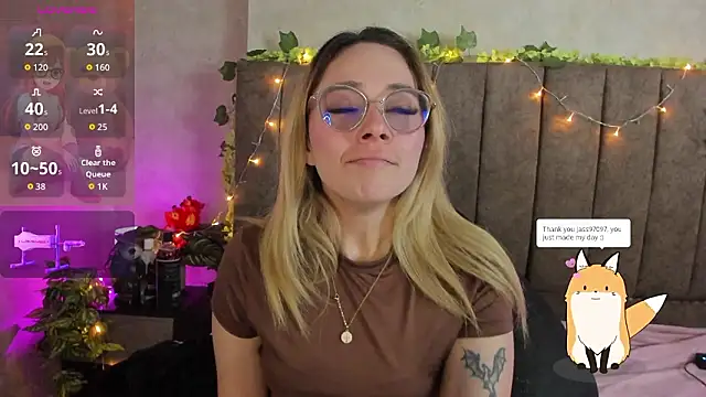 LanaMills  online show from March 2, 7:15 am