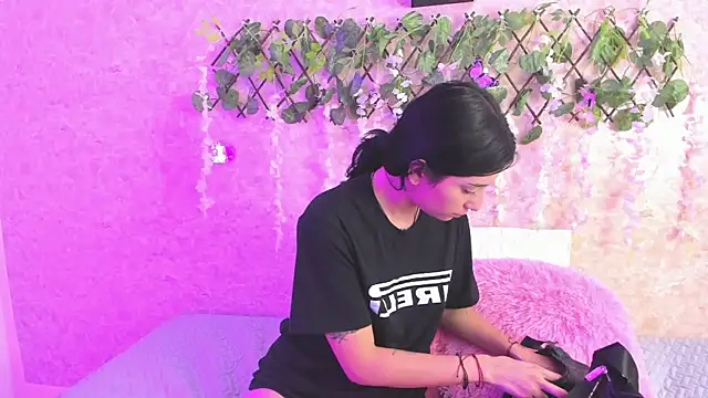 ImEmily444 online show from October 4, 7:58 am