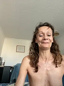Chris06d22xh online show from June 27, 5:52 am