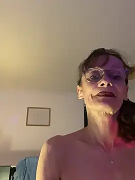 Chris06d22xh online show from June 25, 8:32 pm