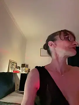 Chris06d22xh online show from June 6, 9:54 pm