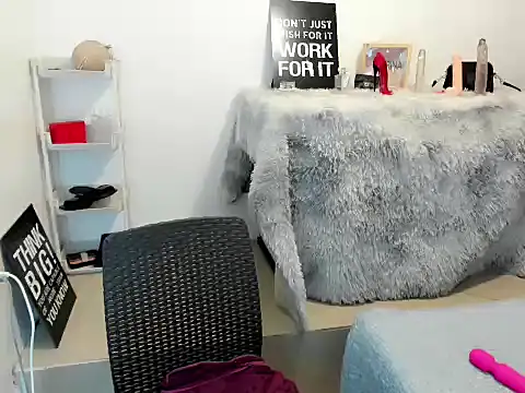 Sabrinadolly  online show from December 14, 10:48 pm