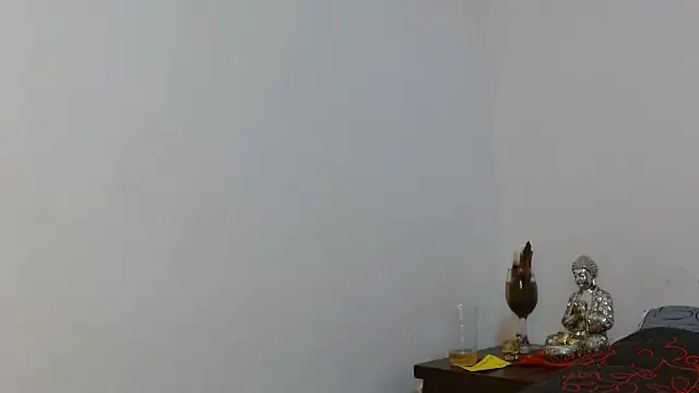 naiaratobon   online show from February 13, 1:29 am