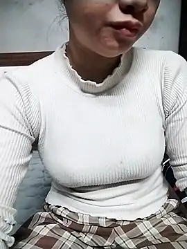 Mie rose online show from February 6, 1:14 pm