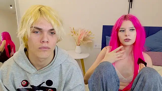 Bonnie And C1yde online show from October 6, 5:29 pm